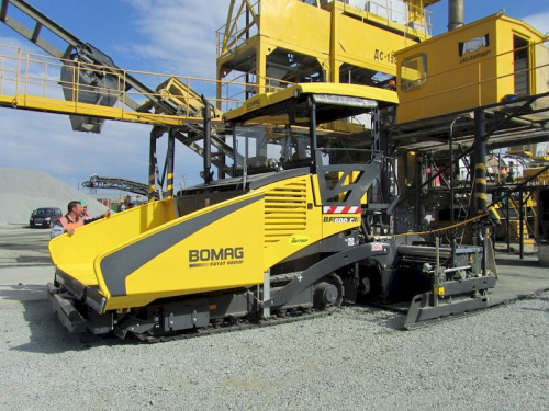 Аренда асфальтоукладчика Bomag BF 600 C